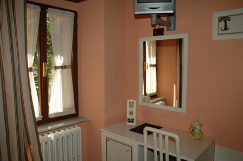 Albergo Montenerone Piobbico Szoba fotó